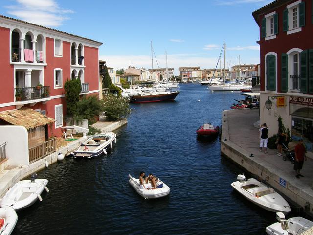 Ulice v Port-Grimaud