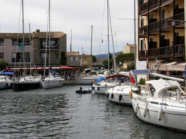V Port-Grimaud jsou lod vude